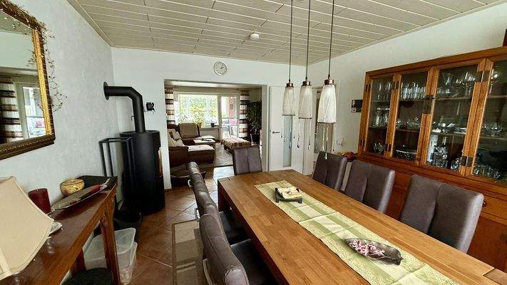 Esszimmer 2 mit Durchgang