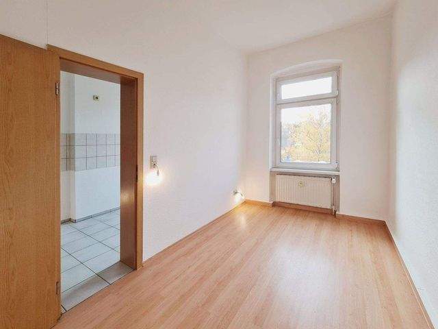 Kompaktes Raumwunder: Charmante, sanierte 3-Raum-Wohnung in Toplage - Photo 2