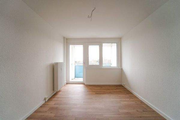 Schlafzimmer mit direktem Zugang zur Loggia