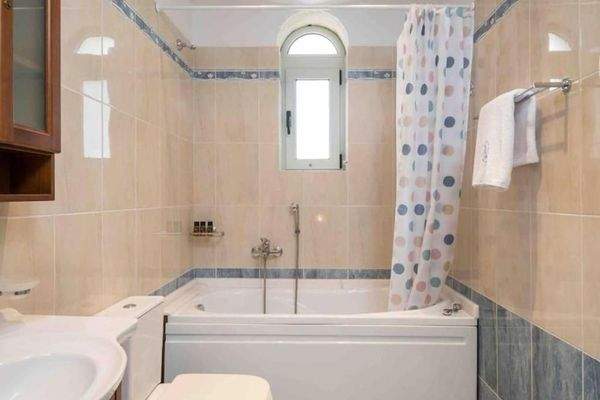 Kreta: Steinvilla mit Meerblick und Infinity-Pool in Drapanos zu verkaufen