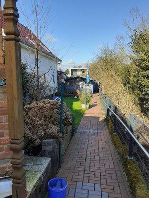 Garten mit Gartenhaus