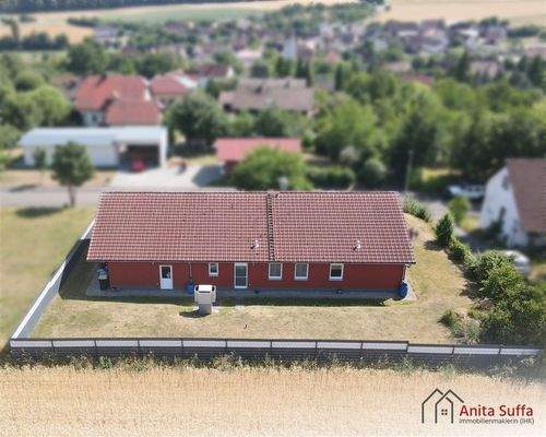 gesamtes Grundstück