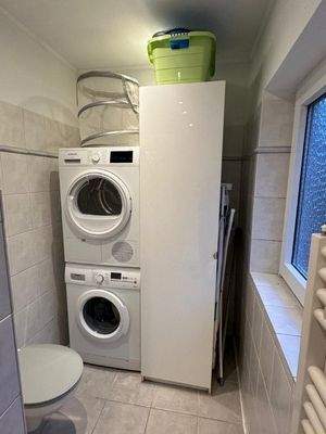 Duschbad mit Anschluss für WM+Trockner