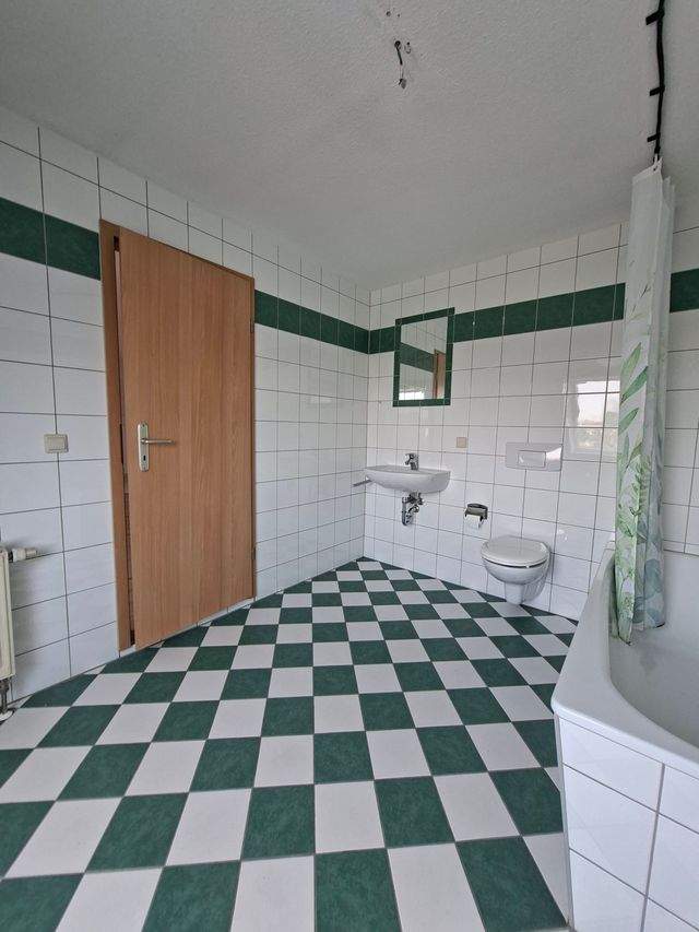 Helle 2-Raum-Dachgeschosswohnung mit großzügigem Wohnbereich - Foto 2