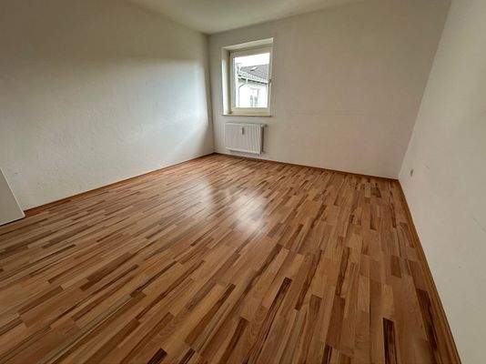 Schlafzimmer -Zimmer 2 lt. Plan 