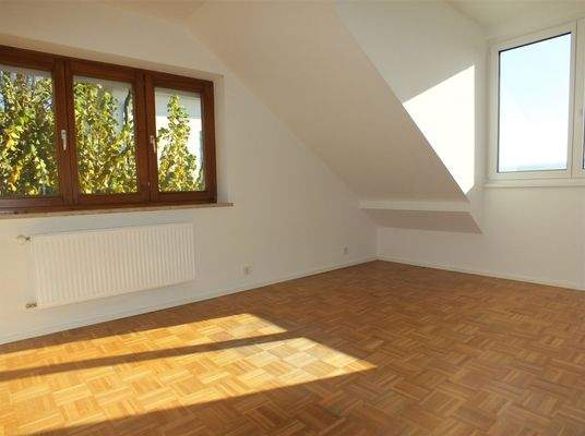 Helles Dachgeschosszimmer