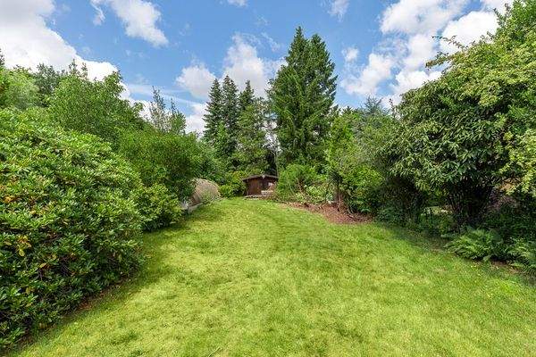 rückwärtiger Bauplatz