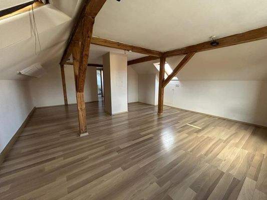 Wohn- und Essbereich im Dachgeschoss