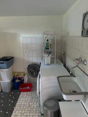 Hauswirtschaftsraum im Keller 