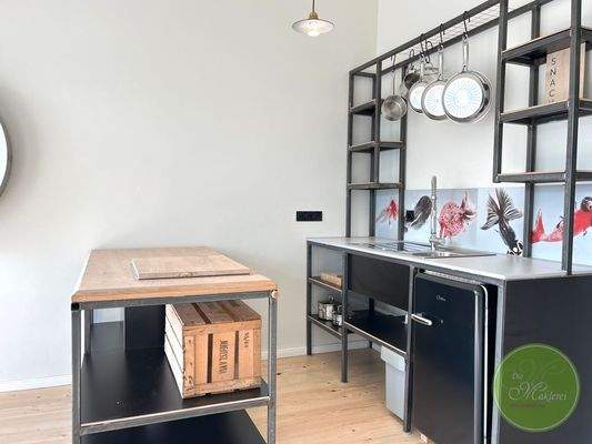 ... in DER neue Wohnung mit Allem, ...