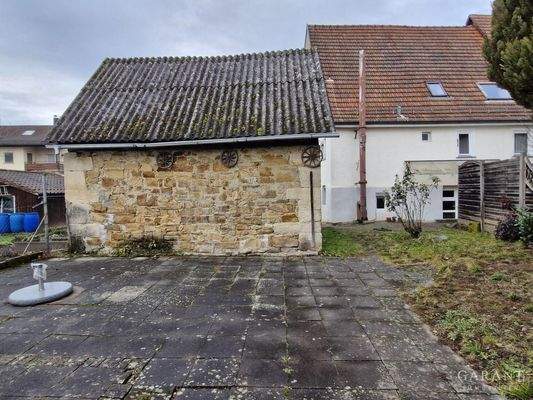 Terrasse mit Werkstatt
