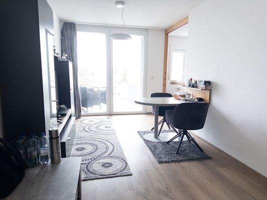 Blick von der Wohnungseingangstüre in die Wohnung