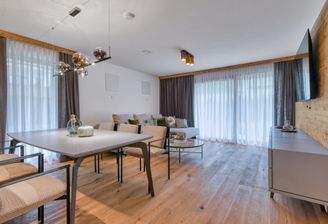 Wohnzimmer /- Essbereich