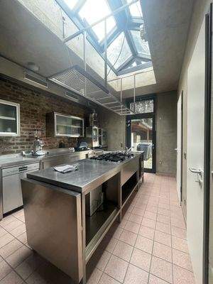 Profi-Küche Hofgebäude