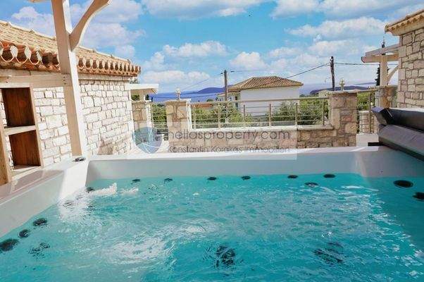 c72e1899df664350bc6957c975ad074f-original