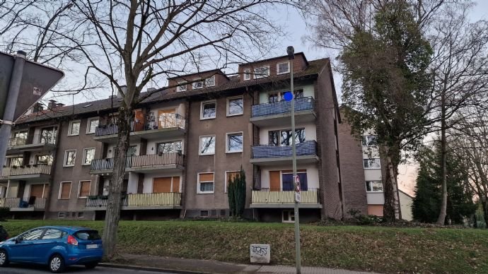 Gerthe: gut-aufgeteilte 2,5 - Zimmerwohnung mit Süd-Balkon 2.OG !