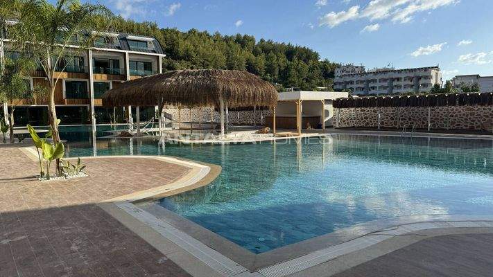 Stylish Flats Within Walking Distance of the Sea in Konakli Alanya