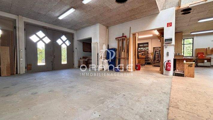 Produktions- und Lagerfläche mit Tageslicht