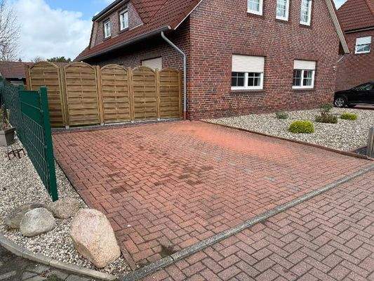 2 PKW-Einstellplätze 1.2