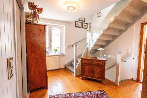 Diele im EG mit Treppe