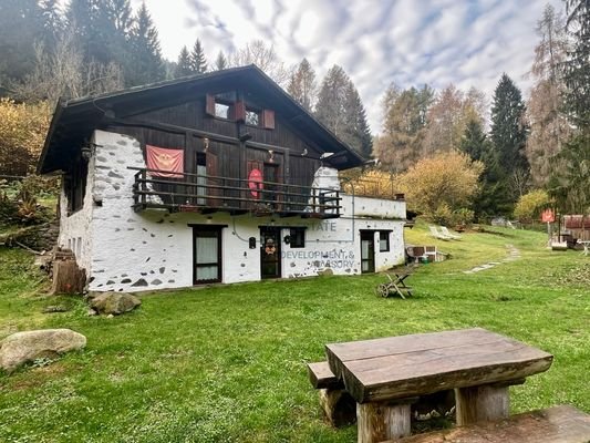 Paradiesischer Rückzugsort inmitten der Natur der Dolomiten in Mezzana - Südtirol / Trentino