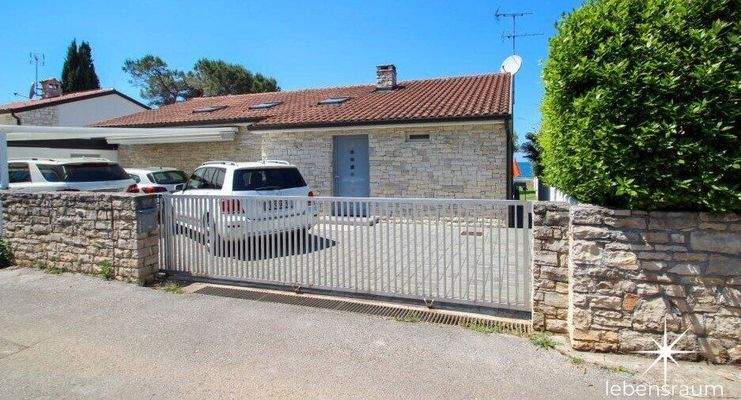 Parkmöglichkeiten vor dem Haus