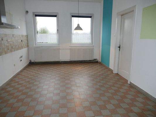 Küche mit Blick über die Felder 