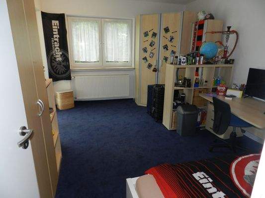 2. KinderZi / 1. OG (beide mit Zugang zu Balkon)