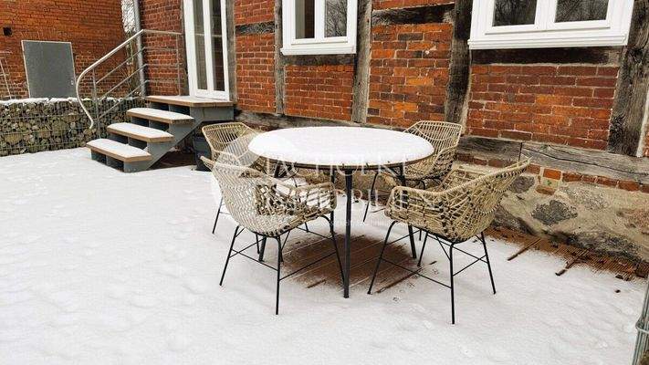 325.Haus.Außenanlage.Terrasse