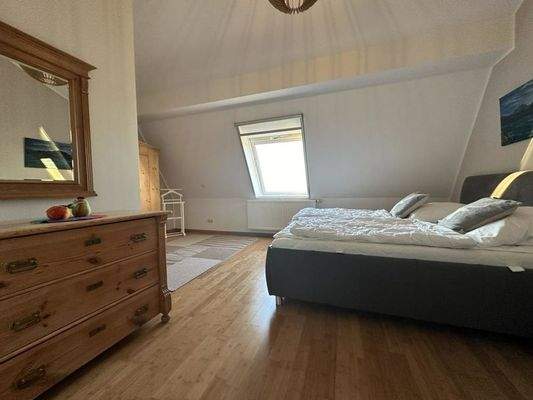 3. Schlafzimmer im DG mit Seeblick