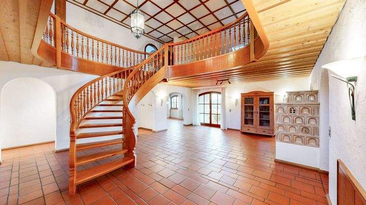 Foyer EG mit Kachelofen