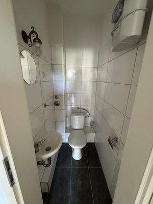 8232b5eb-b05a-42d6-ba95-2fa85cc57c5c