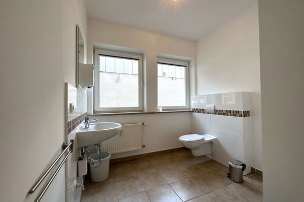 Toilettenraum groß