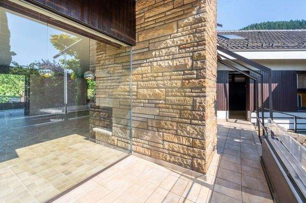 haus-baden-baden-neuweier-terrasse-wolf-immobilien