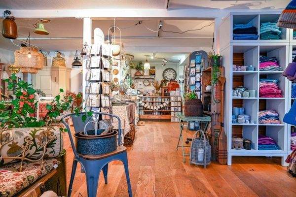 Ladenfläche, Blick vom Eingang aus (2026).jpg