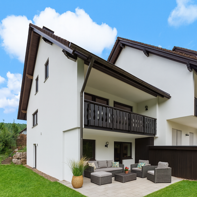 Reihenhaus mit Garten, Terrasse und Balkon, virtuelle Darstellung