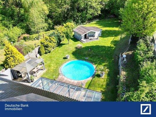 Großzügiger Garten