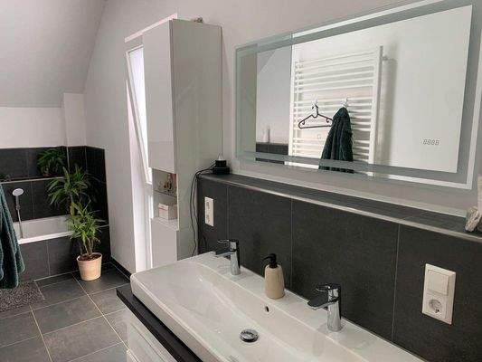 Baddetail Obergeschoss.JPG