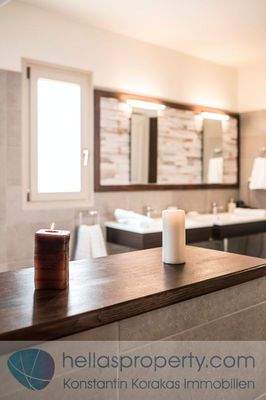 9-3 Master Bedroom - Μπάνιο