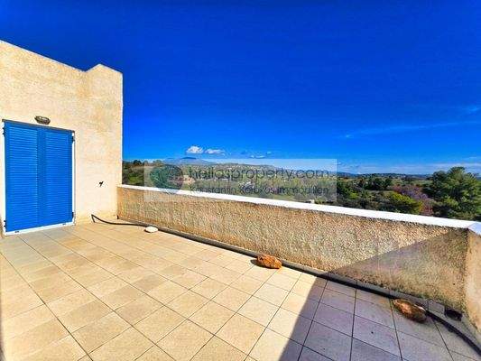 77655564a44a43dc80aed8517921a2ce-original