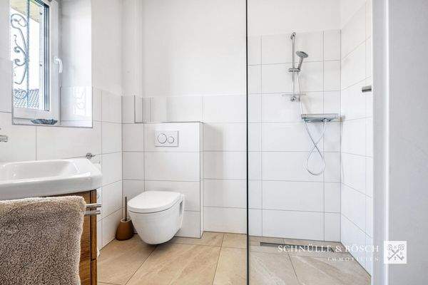 Das Gästebad neben dem Eingangbereich