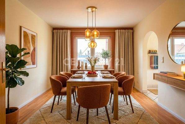 Einladendes, helles Esszimmer mit Einrichtungsbeispiel