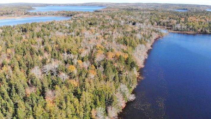 Cape Breton - 3,1 Hektar großes See-Ufergrundstück