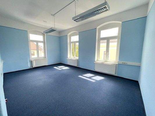 Büroraum/ Besprechungszimmer im blauen Salon