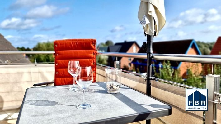 Schöne Stunden auf dem Balkon