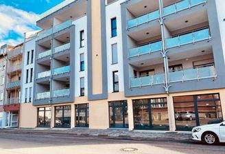 Gewerbe komplette Frontansicht