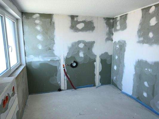 Tageslichtbad mit Wanne