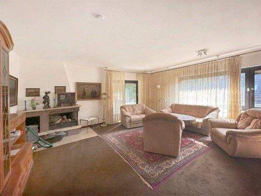 Wohnbereich mit Zugang zur Terrasse