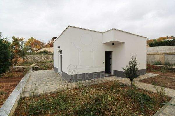 Gebäude mit restlicher Wohnflächen von ca. 38 m²