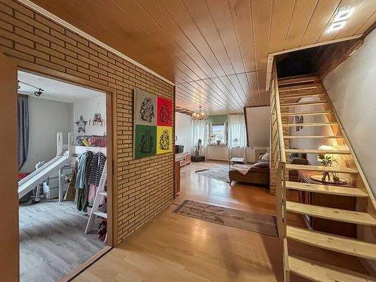 Treppe in den Spitzboden